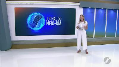 Temporal deixa &ocirc;nibus ilhado e mobiliza resgate na GO-070