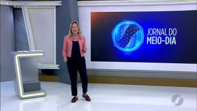 itemMoradora reclama de buraco em rua no Setor Independência Mansões em Aparecida de Goiânia