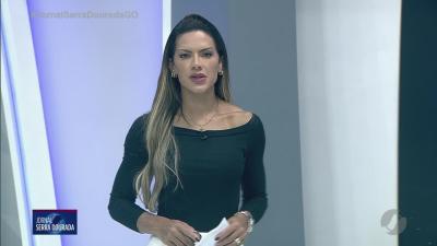 itemonibus com 54 alunos quase cai em cratera na zona rural de anapolis