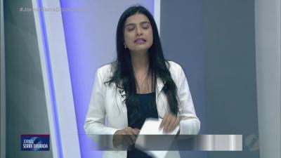 itemMotorista perde controle e carro de luxo fica destuido na BR 060