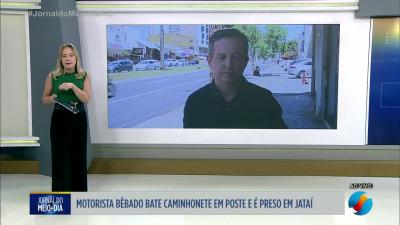 itemMotorista bêbado bate caminhonete em poste e é preso em Jataí