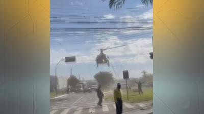 Helicóptero da Polícia Militar atinge placa em Aparecida de Goiânia