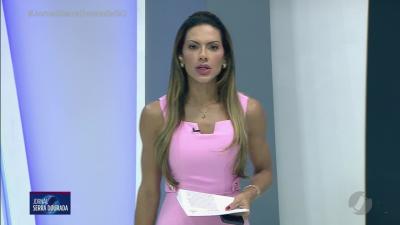 itemMotorista entra em ônibus em chamas e resgata passageira