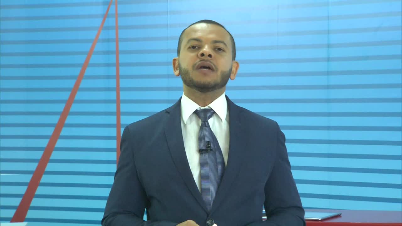 itemPRF e Receita Federal apreendem Produtos irregulares em Carreta.