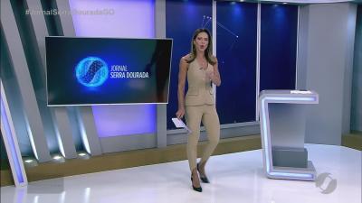 itemImagens mostram acidente grave envolvendo carro, ônibus e carreta