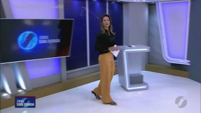 Temporal alaga Goi&acirc;nia e deixa motoristas ilhados