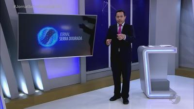 itemChove fora e dentro da unidade de saúde em Goiânia