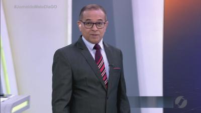 itemTrês pessoas morrem e dezenas ficam feridas em tombamento de ônibus na GO-060