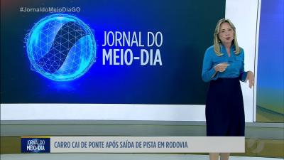 itemCarro cai de ponte após saída de pista em rodovia