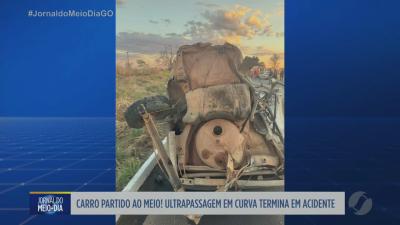 Ultrapassagem em curva termina em acidente e deixa carro partido ao meio