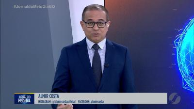 itemHomem coloca fogo em carro após discussão com esposa em Anápolis