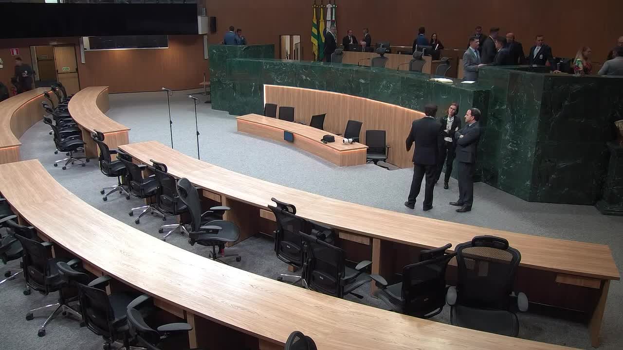 Imagem de capa do vídeo - Direto do Plenário entrevistas com deputados