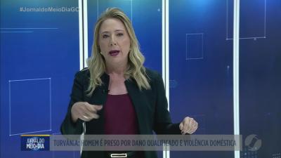 itemIncêndio em loja de acessórios e equipamentos para caminhões