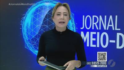 itemPessoas dormem na porta do CRAS Garavelo para conseguir atendimento