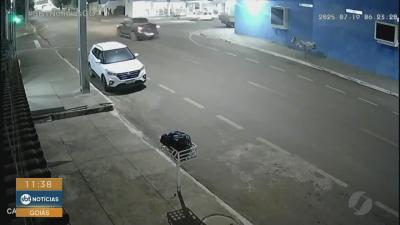 itemCriança de três anos morre em acidente em Doverlândia, ela estava sem cinto de segurança
