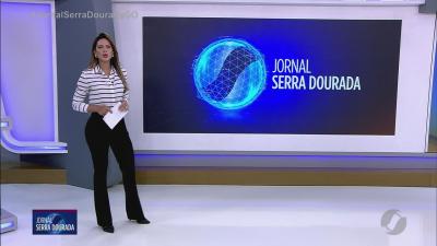 itemRuas alagadas e carros arrastados após temporal em Rio Verde