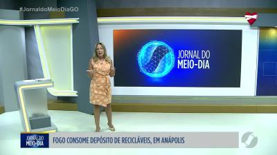 itemFogo consome depósito de recicláveis em Anápolis