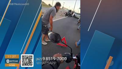 itemAcidente deixa trânsito lento na BR-153