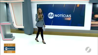 itemMoradora pede ajuda após fossa estourar em frente à casa no Setor Carolina Parque em Goiânia