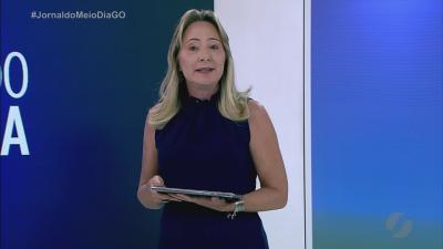 Pirarucu gigante &eacute; capturado e devolvido ao Rio Araguaia