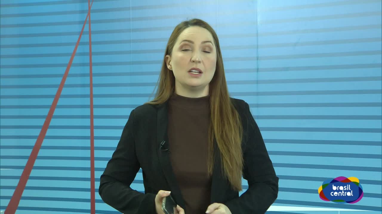 itemMulher é presa com Drogas e Armas de uso restrito.