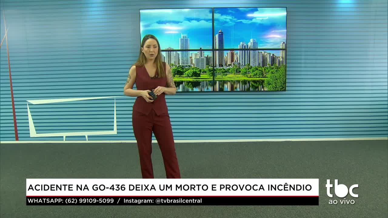 itemEstudantes passam mail em Colégio em Goianira