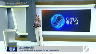 itemHomem tenta matar amigo após flagrar beijo em esposa durante festa em Goiânia