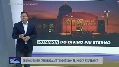 itemGrupo segue em caminhada até Trindade com fé, música e esperança