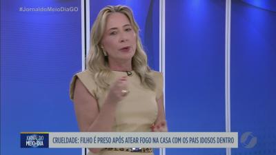 itemBombeiros de Itumbiara resgatam veículo submerso no Rio Paranaíba