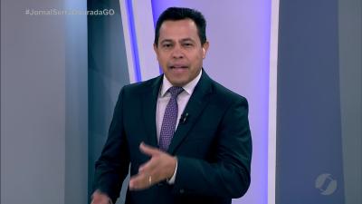 itemMulher encontra cachorro e procura pelos donos