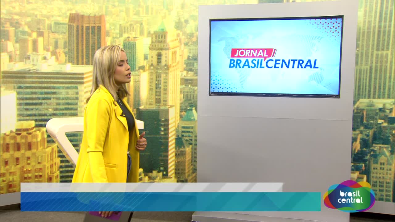 Homem atira na Cabe&ccedil;a da Ex e morre em confronto com a Policia.