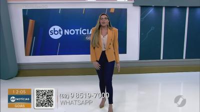 Carro capota ap&oacute;s batida no Jardim Curitiba 2 e assusta moradores