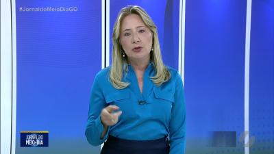 itemTragédia na GO-164 - batida entre carro e caminhão deixa mãe e filho mortos