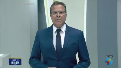 itemMotociclistas caem ao passar por rotatórias em Inhumas