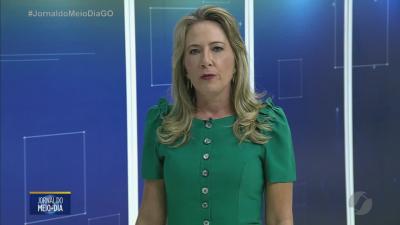 itemCachorro e bezerro são arrrastados por veículos em Goiás