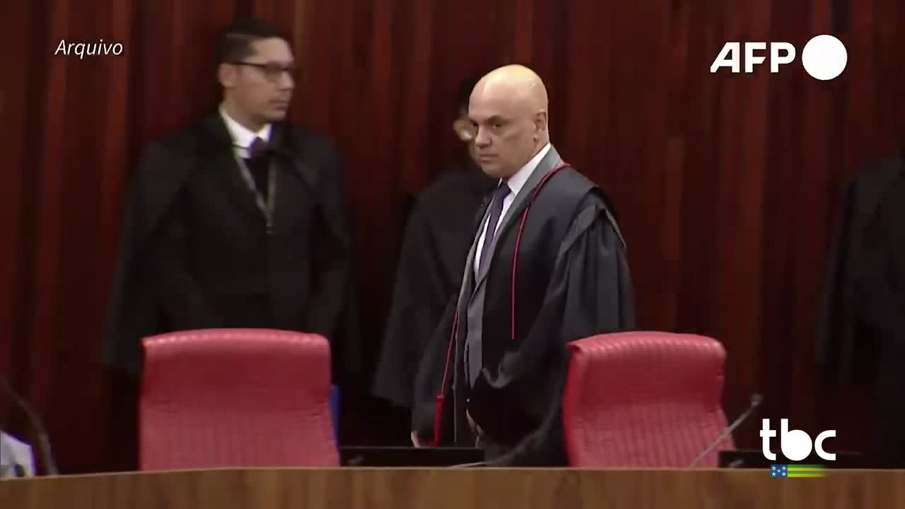itemJustiça dos EUA permite entrada da AGU em Processo contra Moraes.