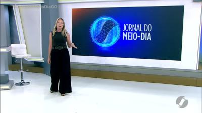 itemProjeto Construindo Campeões entrega de materiais esportivos