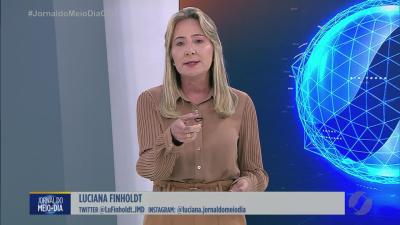 itemIdoso fica preso às ferragens após capotamento na GO-010