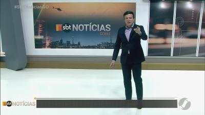 itemCarro avança sinal e deixa motociclista gravemente ferida
