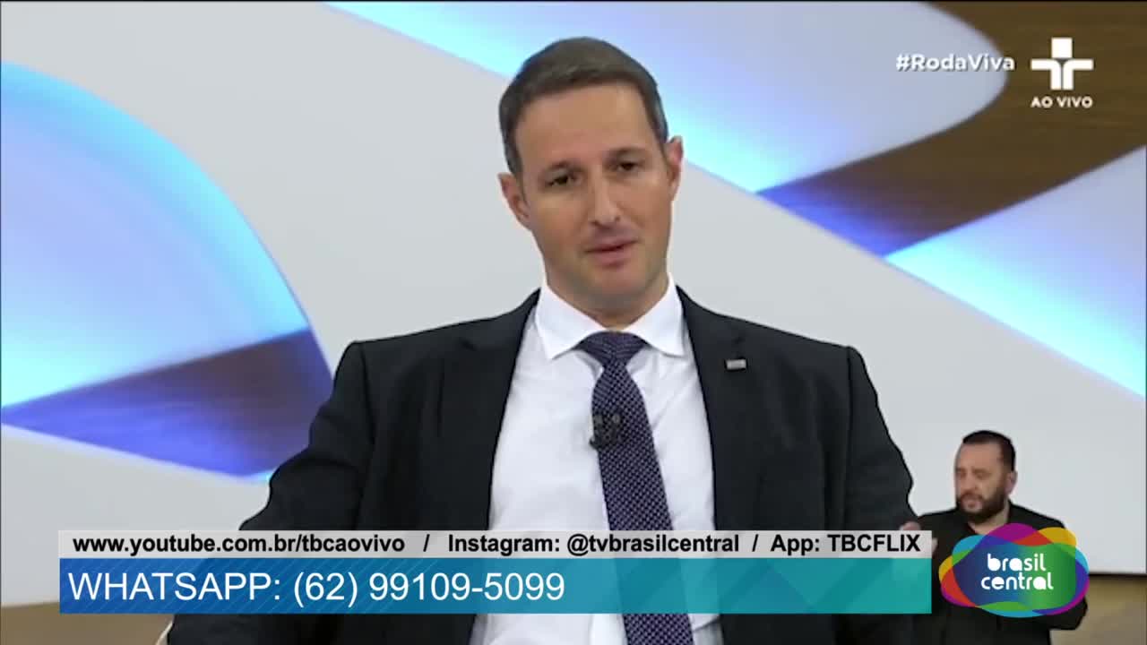 itemDerrite recua e reajusta Papel da PF