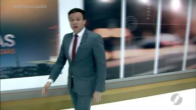 itemCantor Mateus passa por nova cirurgia