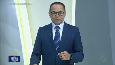 itemCarreta tomba e motorista morre em Itumbiara