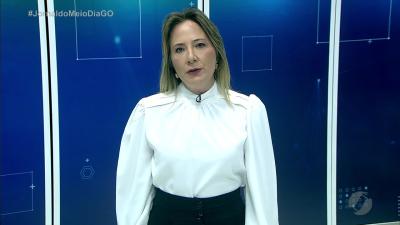 itemAdolescentes dançam em cima de túmulo no cemitério de Pirenópolis