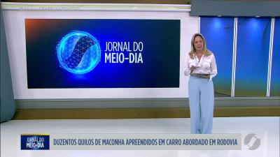 itemCaminhoneiro cochila em congestionamento e após liberação do trânsito fica sozinho na pista