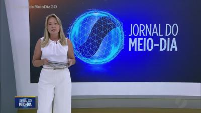 Motorista b&ecirc;bado &eacute; preso ap&oacute;s bater na porta da delegacia