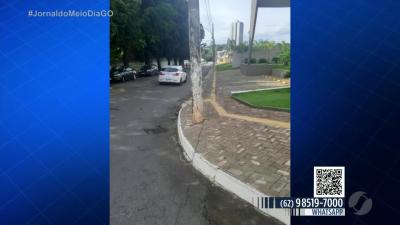 itemMulher fica ferida após cair de moto ao se enroscar em fio solto em Inhumas