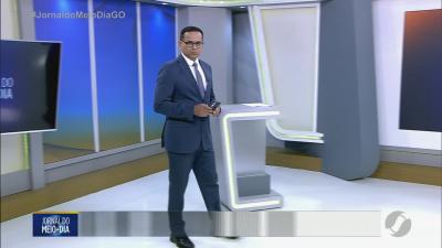 V&iacute;deo mostra policial militar agredindo jovem durante abordagem em Ca&ccedil;u