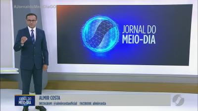 Batida entre carro e moto deixa dois policias em estado grave