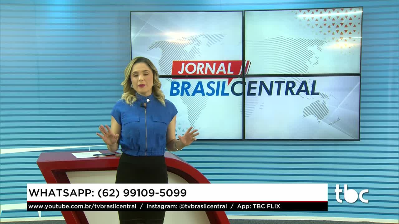 itemTelões na Praça Cívica para assistir ao MotoGP