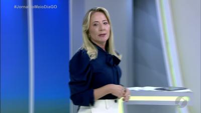 Homem escala telhado para furtar com&eacute;rcio em Catal&atilde;o